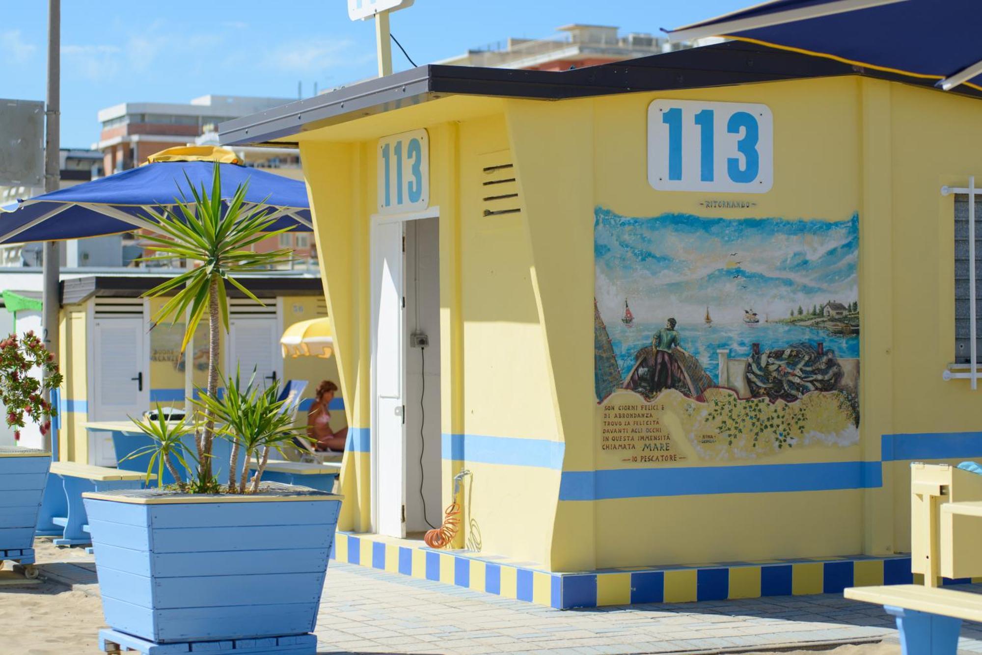 Hotel Nuova Medusa Rimini Exteriör bild