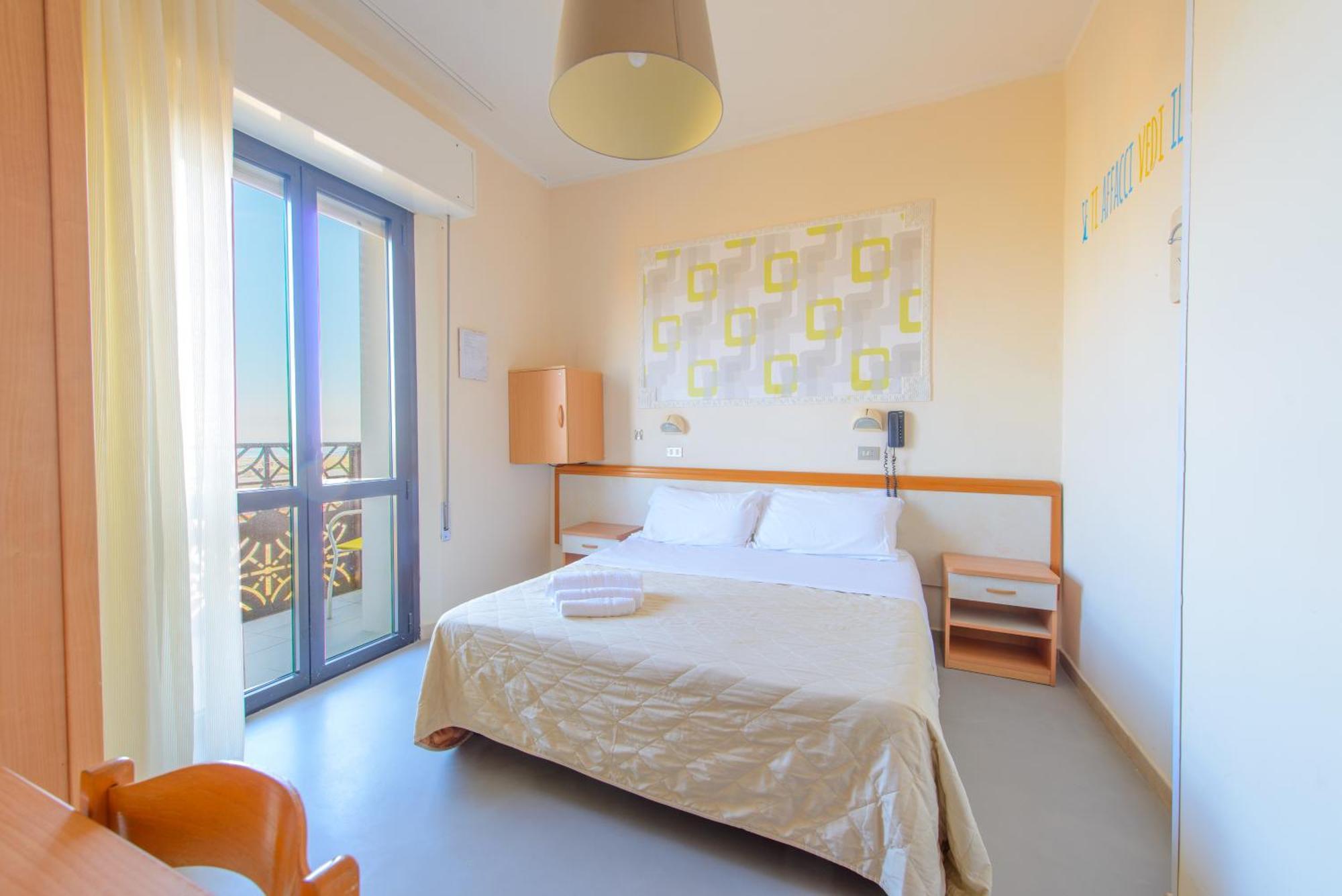 Hotel Nuova Medusa Rimini Exteriör bild