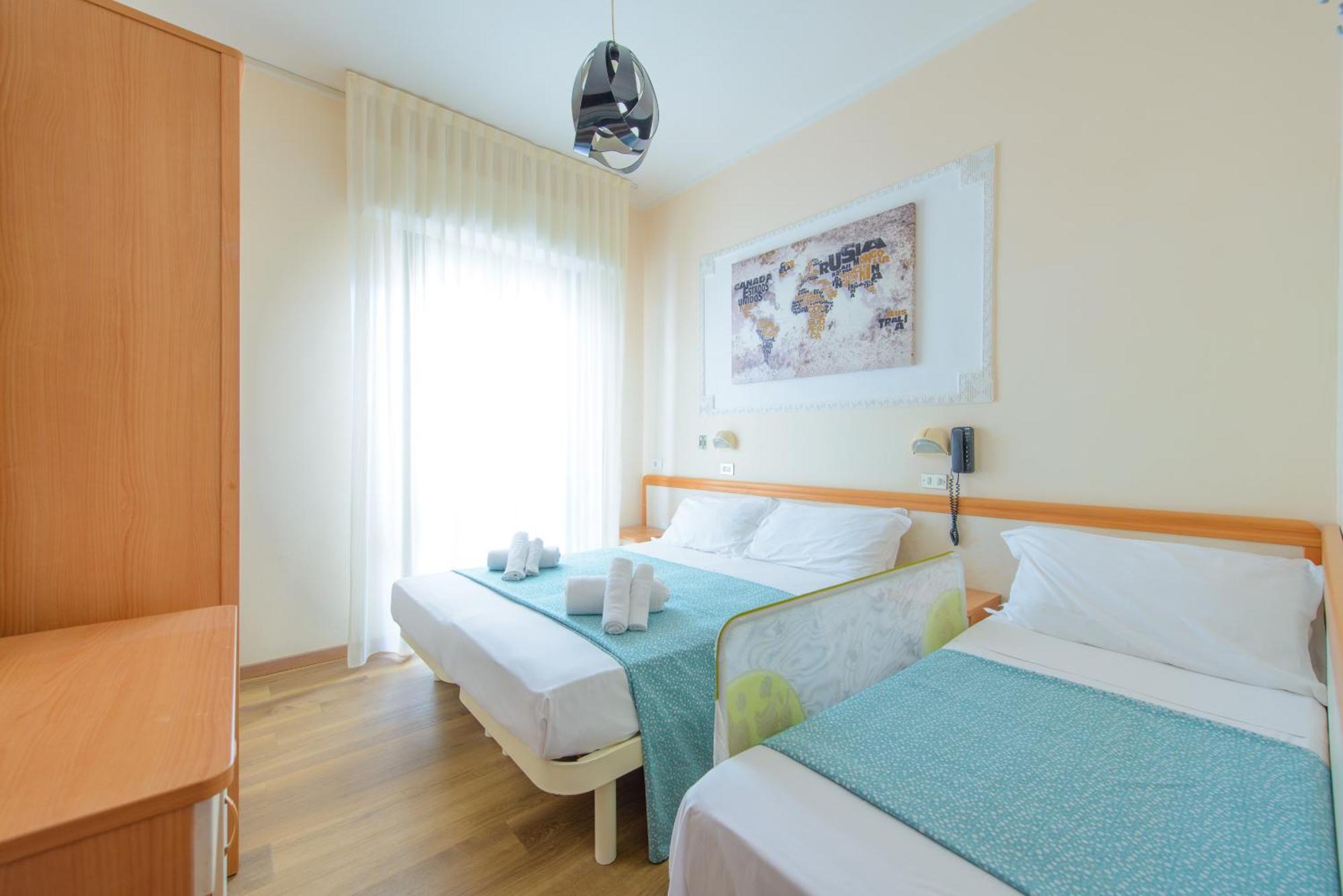 Hotel Nuova Medusa Rimini Exteriör bild
